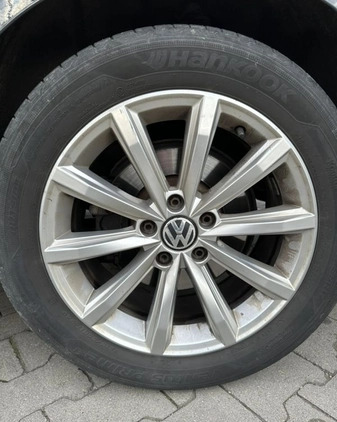 Volkswagen Passat cena 67000 przebieg: 132000, rok produkcji 2016 z Trzemeszno małe 301